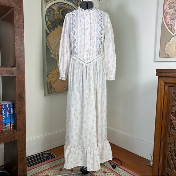 NWT Women’s Vintage Willow Creek USA Lace & Floral Intimate Maxi Dress - Picture 1 of 12